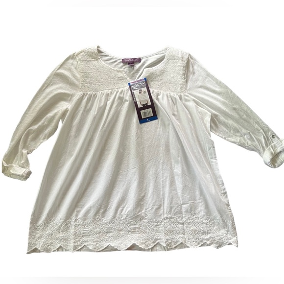 Gloria Vanderbilt Tops - Gloria Vanderbilt Large Women’s white shirt